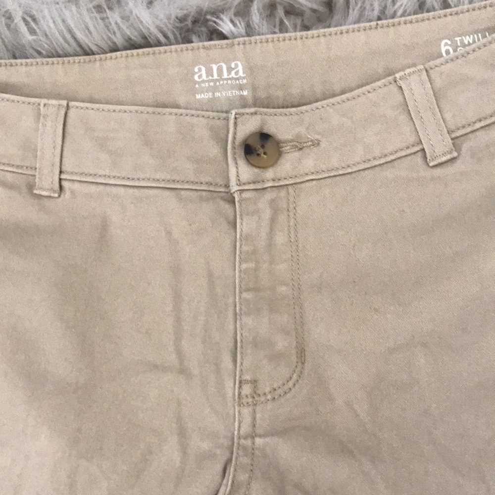 ❤️3X20 a.n.a Twill Shorts Women's Tan Chino Shorts | 6 - Picture 5 of 12